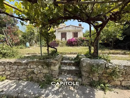 maison de ville à reconstruire - centre-ville à pied pour ce terrain de 385 m² ayant...