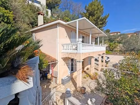 villa de charme sur les collines niçoises