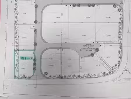 terrain constructible de 717 m² - roumoules