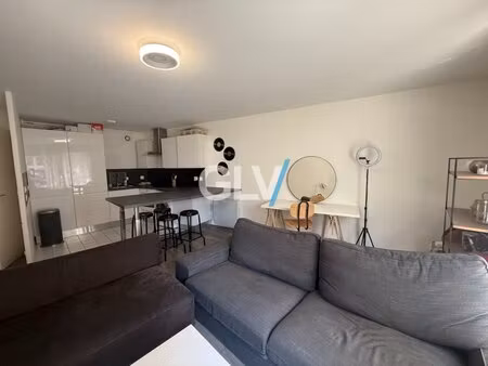 à louer appartement 55 06 m² – 880 € |lille
