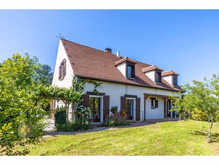 maison 8pièce(s) 6chambre(s) 176 m² houdan (78550)