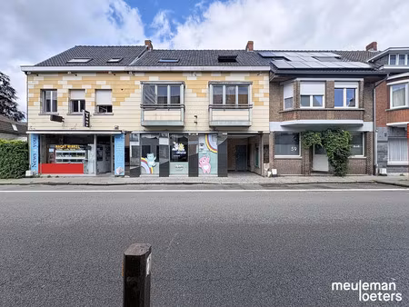 commercieel te huur in ruddervoorde met 2 slaapkamers