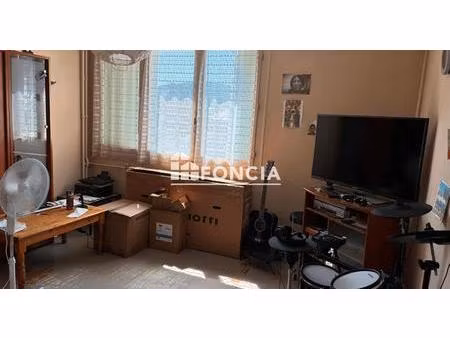appartement t2  43 m2 envrion  cahors centre