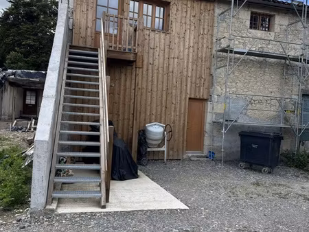 à louer à lectoure (32700)  beau t2 meublé entièrement rénov