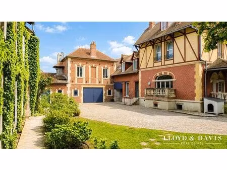 maison de luxe de 11 pièces en vente à senlis  hauts-de-france