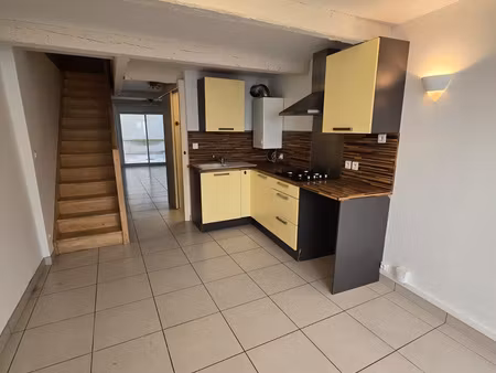 maison de ville t3 69 m2 avec espace extérieur