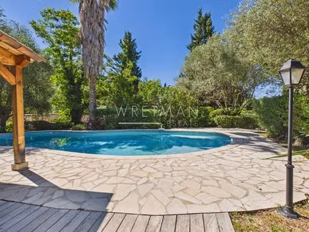 villa au calme proche du village de fayence