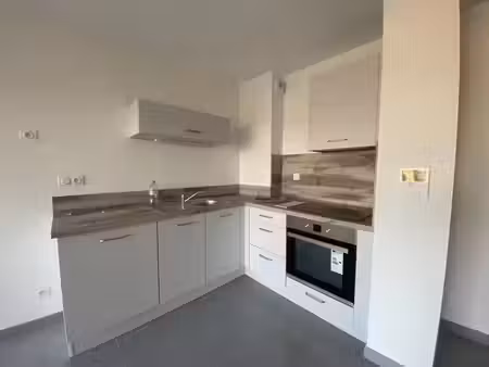 location appartement 2 pièces 38 m² à olemps (12510)