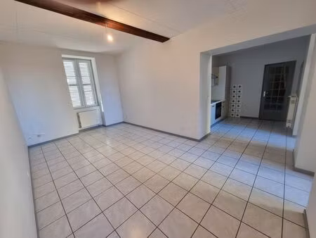 location appartement 3 pièces 63m² pont de vaux 01190