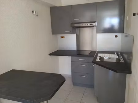 location appartement 1 pièce 28 m² à aix-en-provence (13080)
