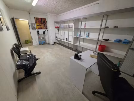 location commerce 1 pièce 23 m² à aix-en-provence (13090)