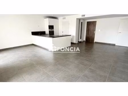 à vendre – bel appartement t4 avec terrasse et garage à narbonne