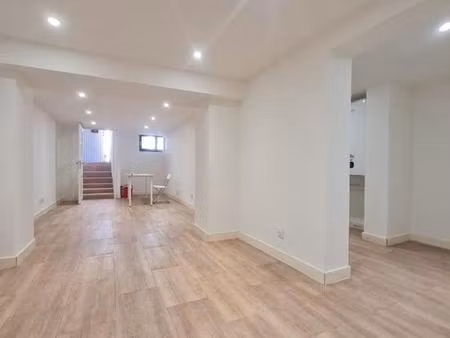 local professionnel - 50m ²