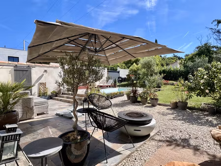 maison récente (2018) de 98 m2 avec piscine et jardin de 570
