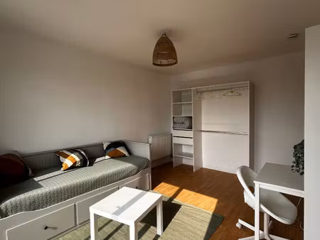 studio meuble - terrasse -residence