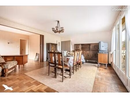 immeuble 582 m² isle