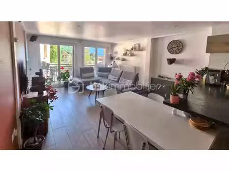 appartement entièrement renové de 85.5m²