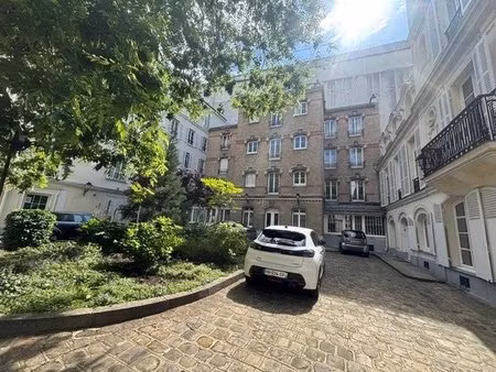 paris 6ᵉ – rue du cherche-midi appartement traversant de réception – 137 68 m² – viager oc