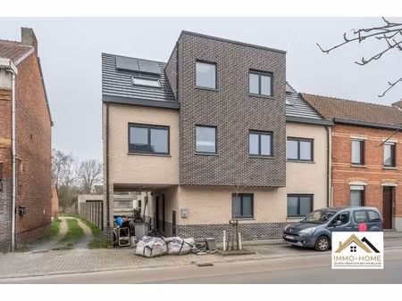 nog drie af te werken woonunits en vier garages!