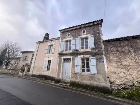 vente maison 3 pièces 93 m² montmoreau (16190)