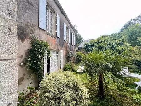 maison de ville 8 pièces 160 m²