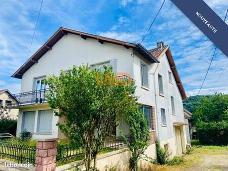 maison 12 pièces 241 m²