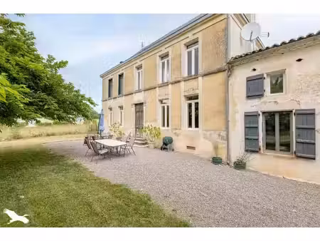 vente maison 8 pièces 230 m² saint-pierre-de-juillers (17400)