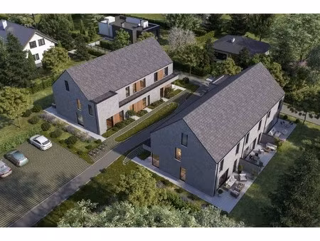 moderne en energiezuinige nieuwbouwwoningen aan de rand van de stad