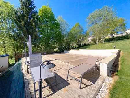 maison rénovée avec piscine