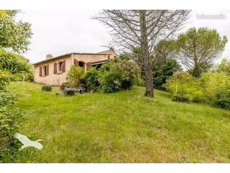 villa 6 pièces 220 m²