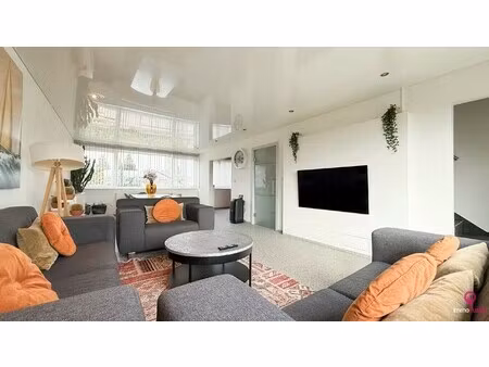 ruim energiezuinig duplex appartement met 3 slaapkamers!