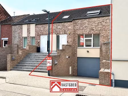 instapklare gezinswoning gelegen in het rustige en aangename zichen-zussen-bolder
