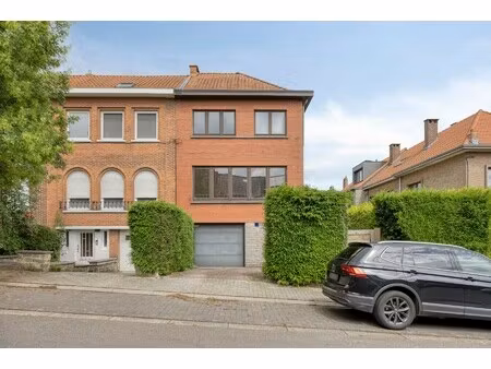 woning met 4 slaapkamers  garage en tuin