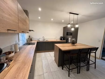 maison de ville 4 pièces 145 m²