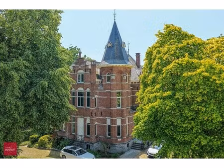 karaktervolle villa met kasteelallure