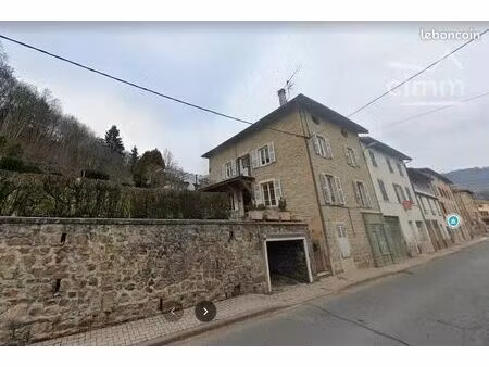 immeuble 6 pièces 252 m²