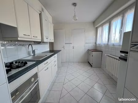 appartement t 3 dans résidence privée sécurisée