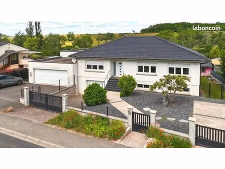 maison 7 pièces 201 m²