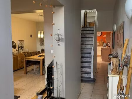 maison de ville 6 pièces 140 m²