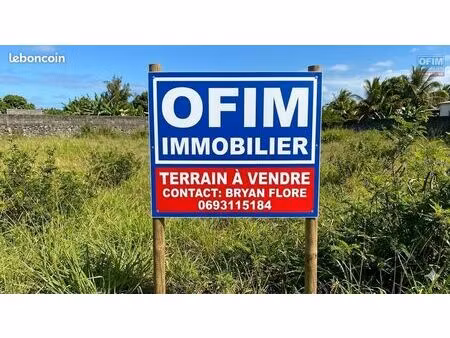 terrain 1 240 m² sainte clotilde