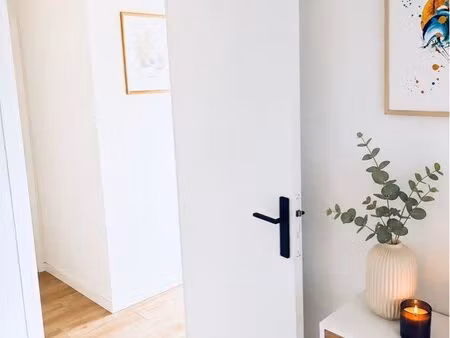 title : t4 – 85 m² entièrement rénové – dernier étage – vue magnifique sur la sainte-victo