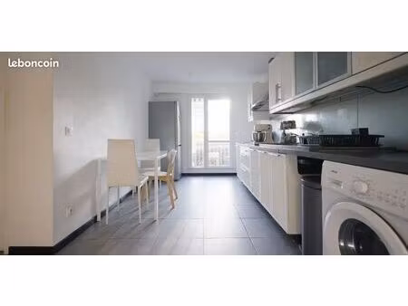 grand appartement 4chr  t5  à proximité des écoles et rer