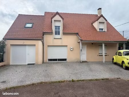 maison familiale rare dans la région