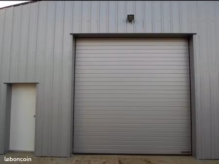 hangar à louer