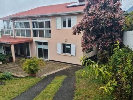 villa 5 pièces 189 m²