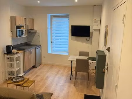 studio meublé 20m² – idéal étudiant / jeune couple – centre-ville guingamp