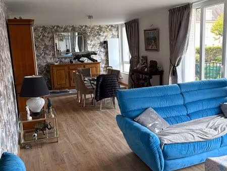 loue spacieux appartement