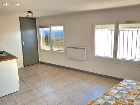 appartement entièrement rénové et meublé