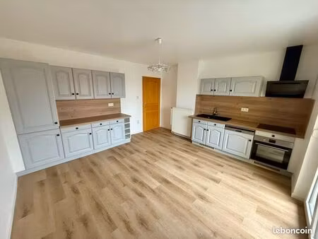 à louer – duplex rénové de 98 m² avec terrasse de 35 m²