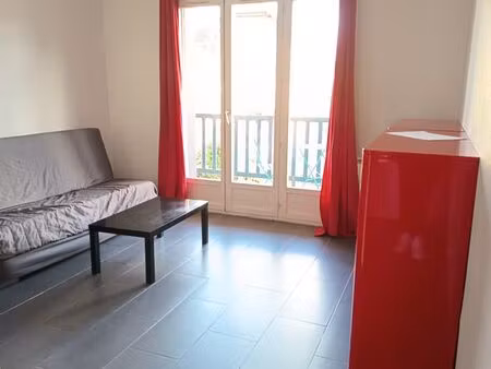 studio centre ville avec balcon